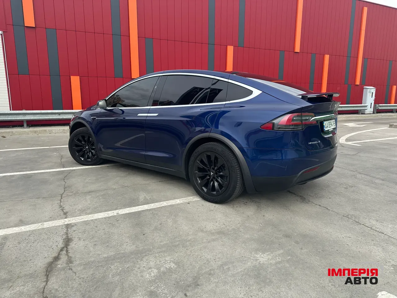 Tesla Model X - фото 1