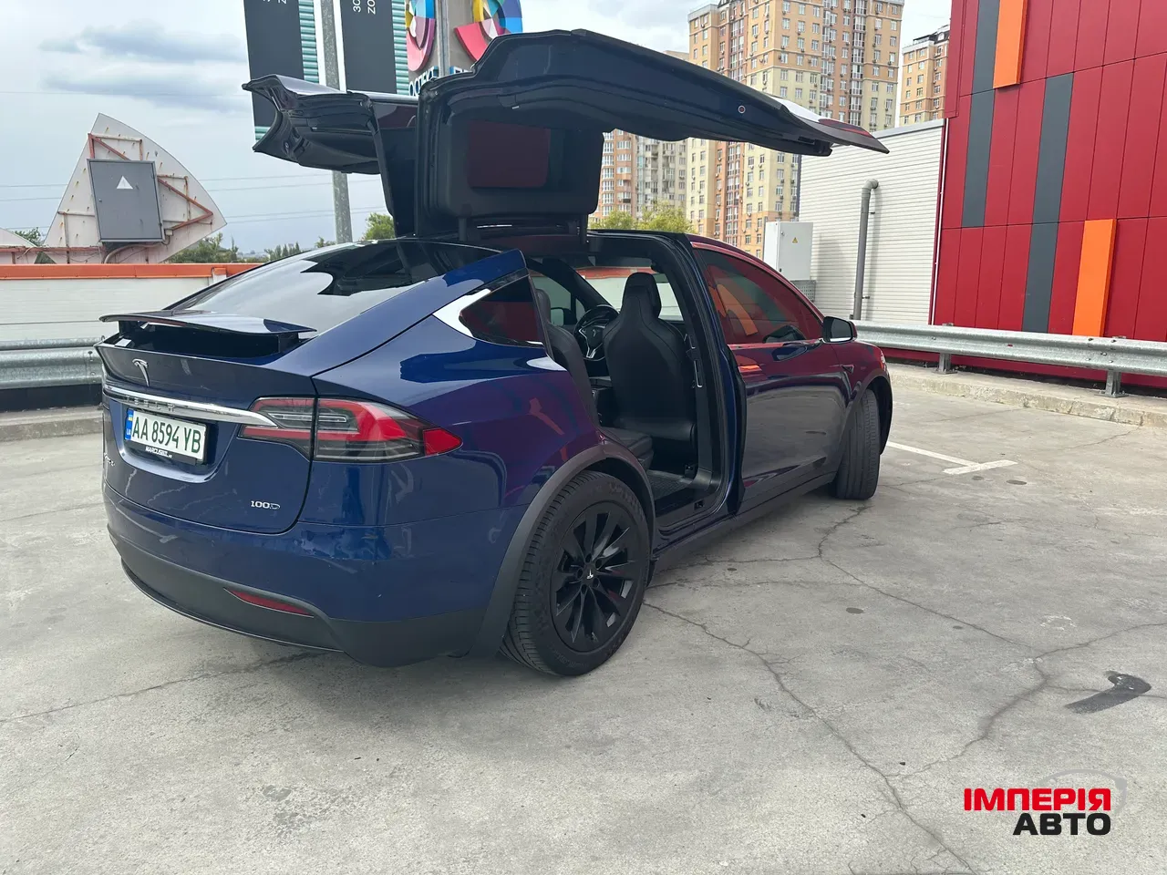 Tesla Model X - фото 14