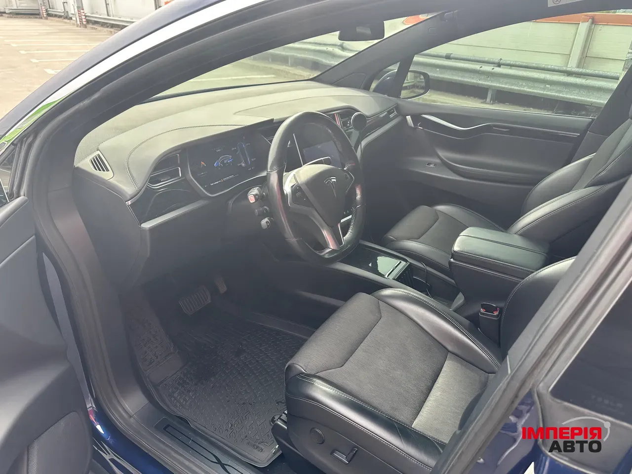 Tesla Model X - фото 24