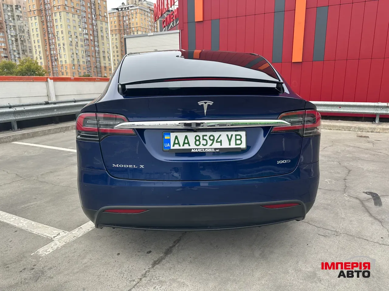 Tesla Model X - фото 11