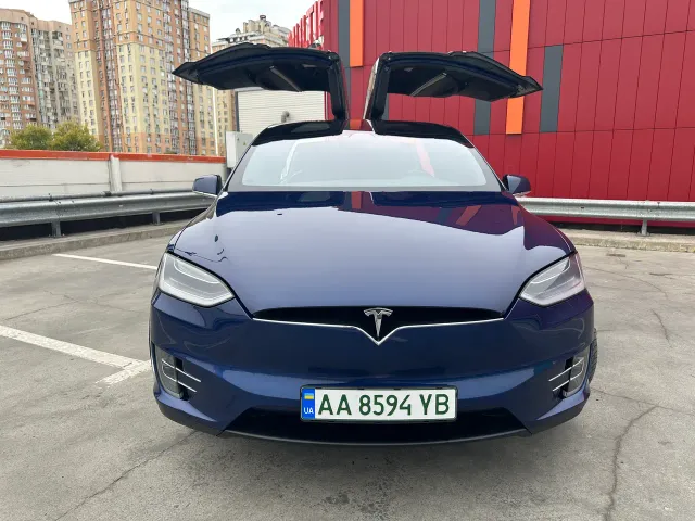 Tesla Model X - фото 4