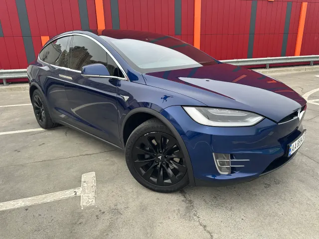 Tesla Model X - фото 2