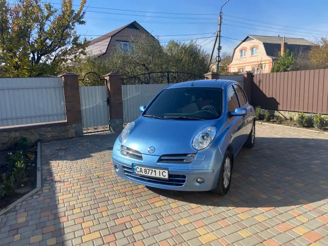 Nissan Micra - фото 1