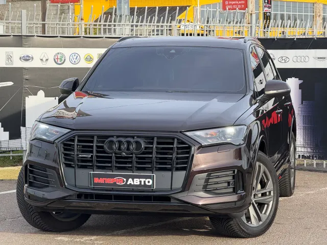 Audi Q7 - фото 2