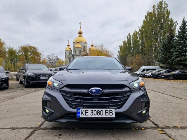 Subaru Legacy - фото 2