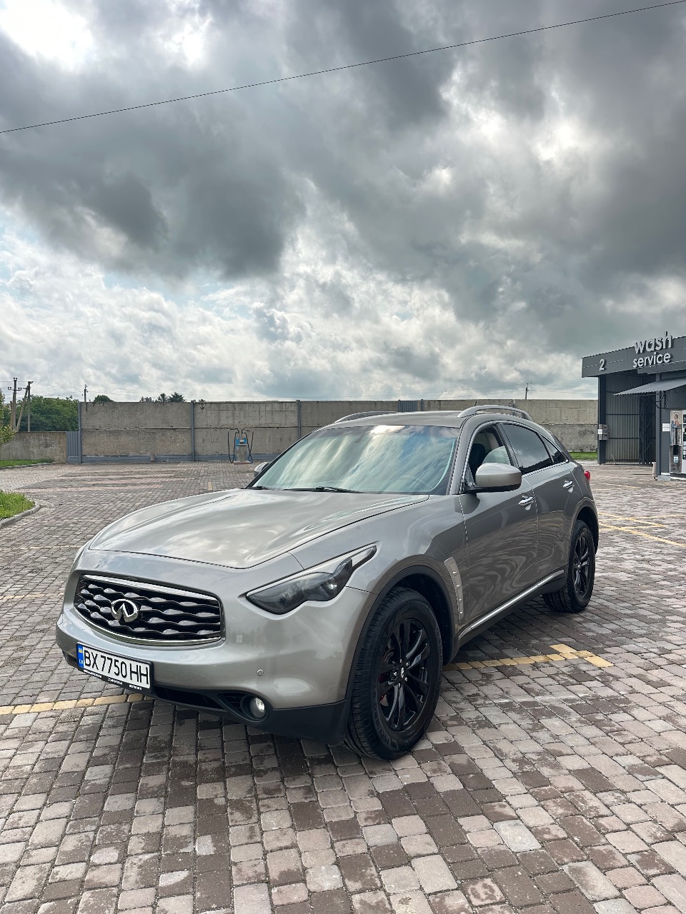 Infiniti FX - зображення 1