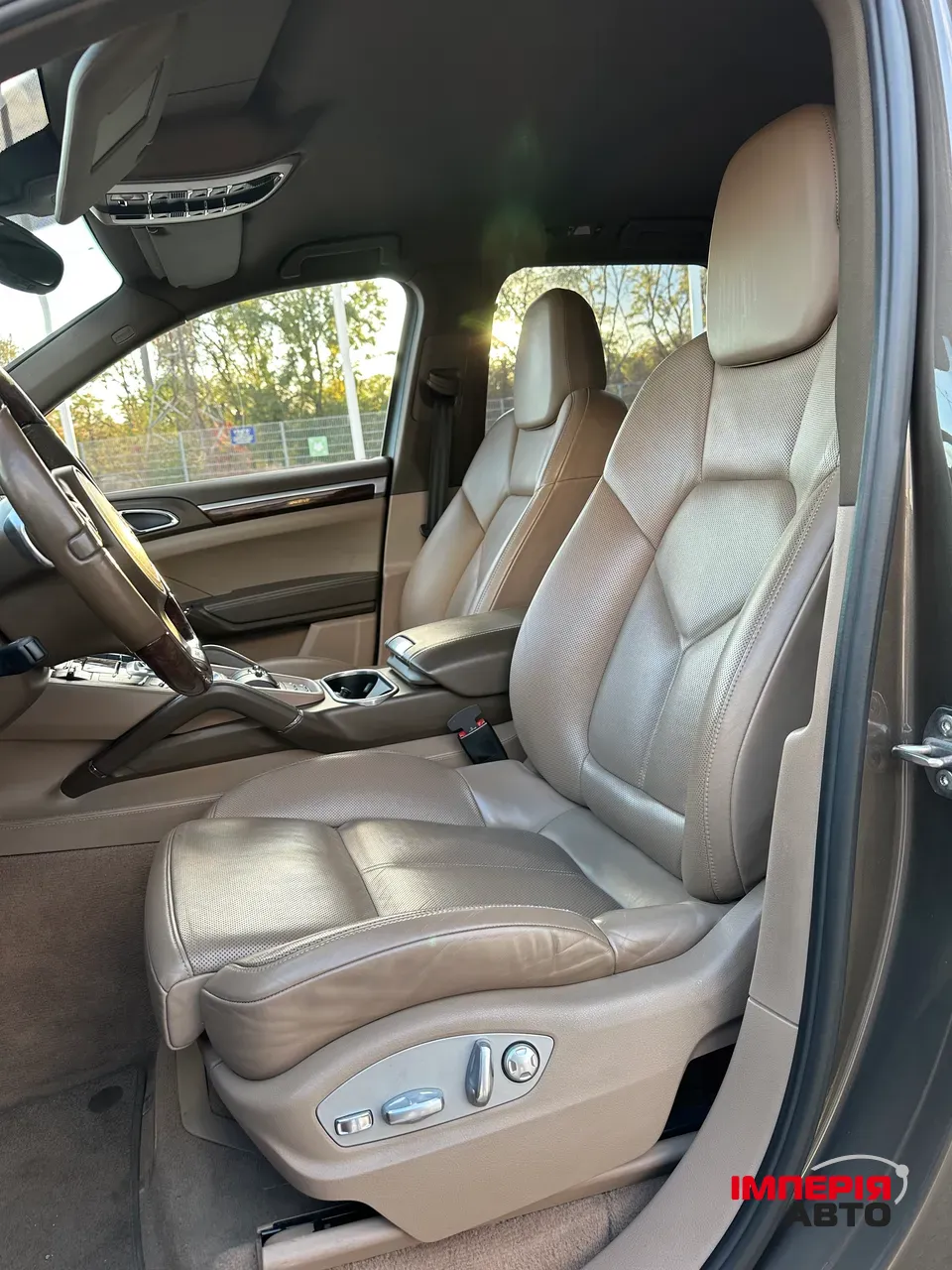 Porsche Cayenne - фото 26