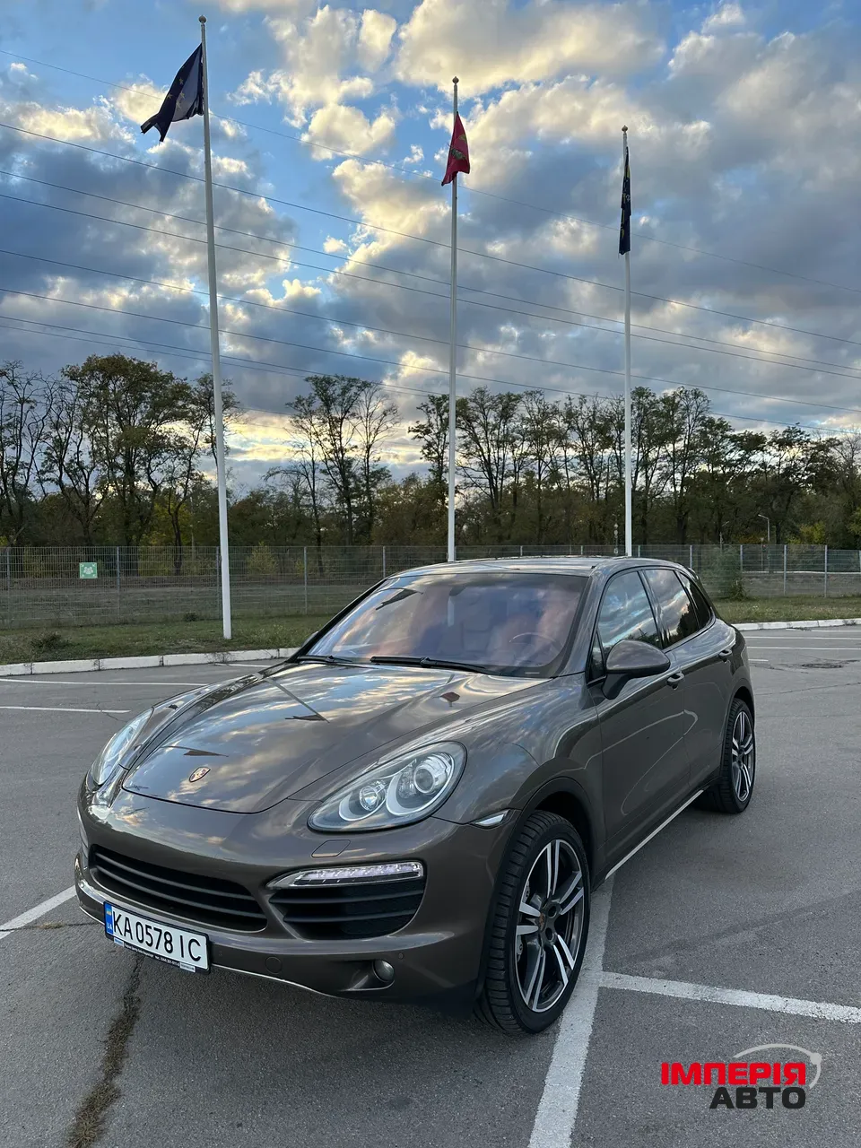 Porsche Cayenne - фото 1