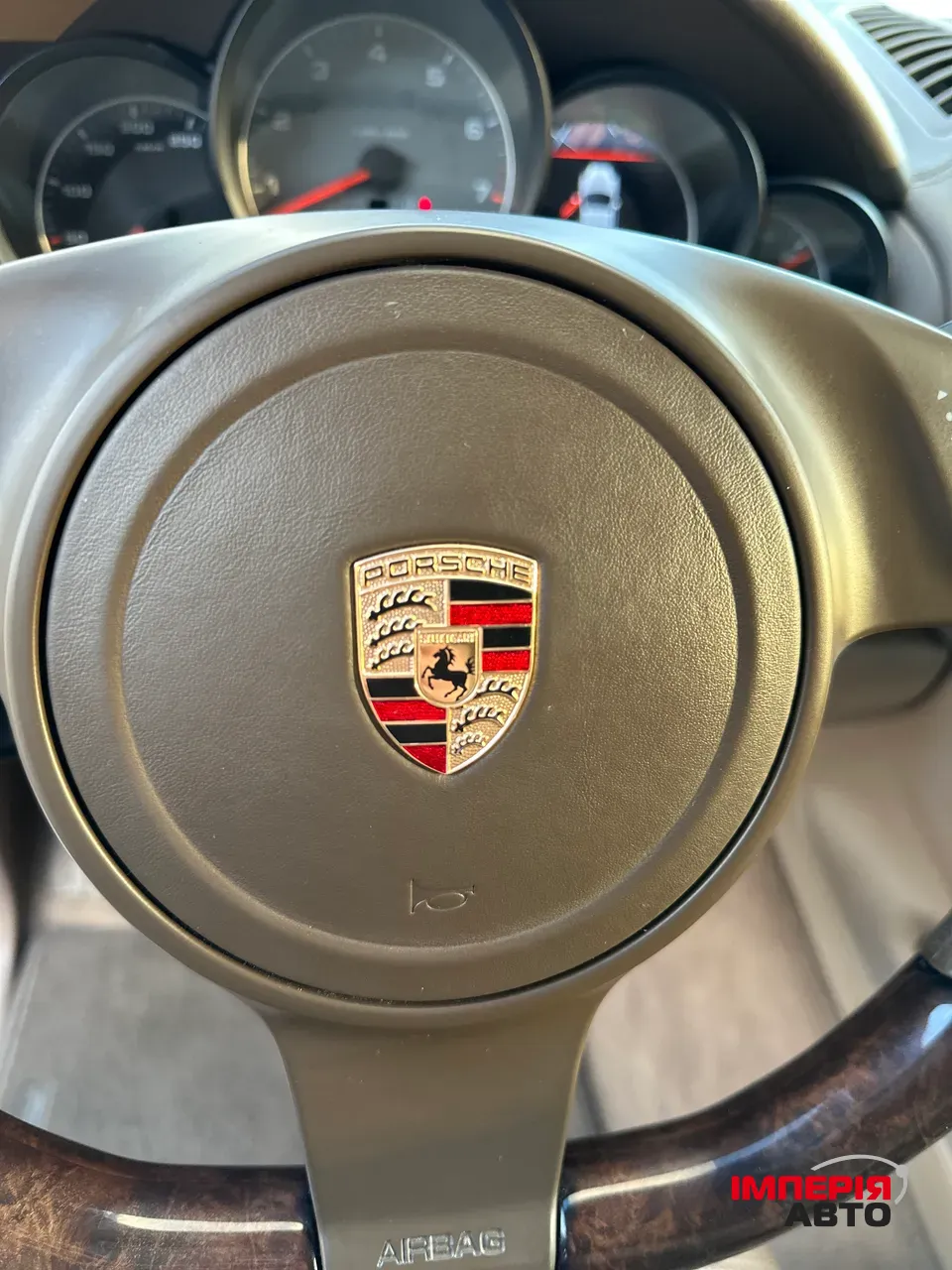 Porsche Cayenne - фото 30