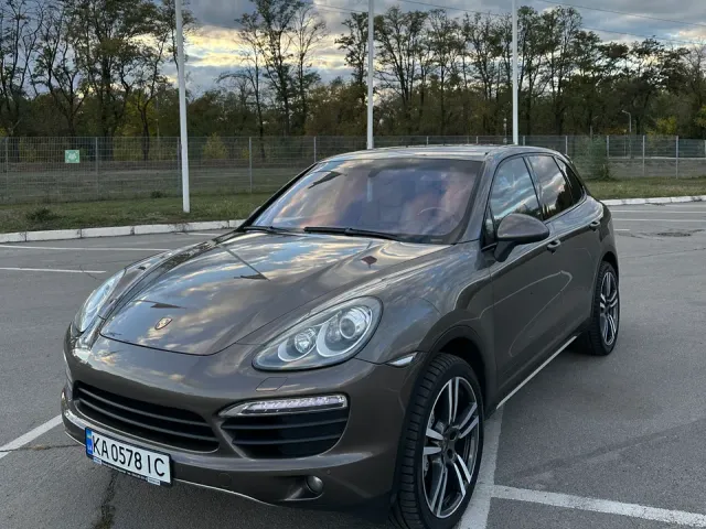 Porsche Cayenne - фото 1