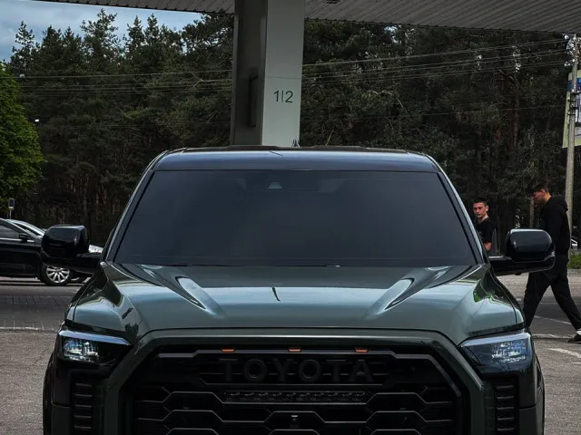 Toyota Tundra - фото 1