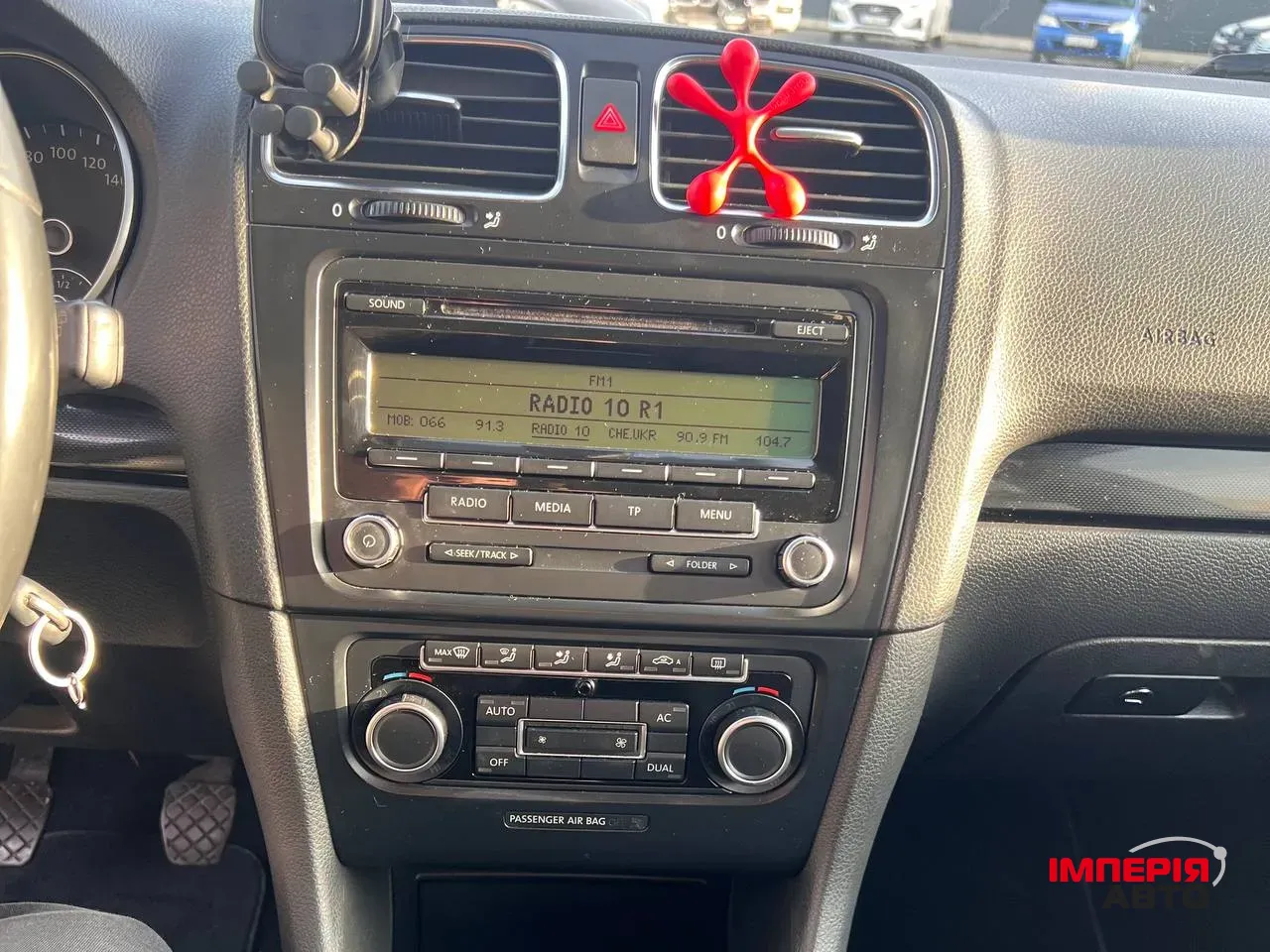 Volkswagen Golf - фото 6