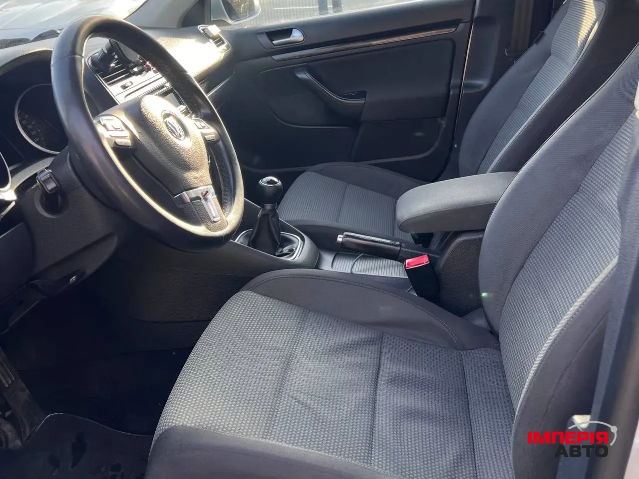 Volkswagen Golf - фото 3