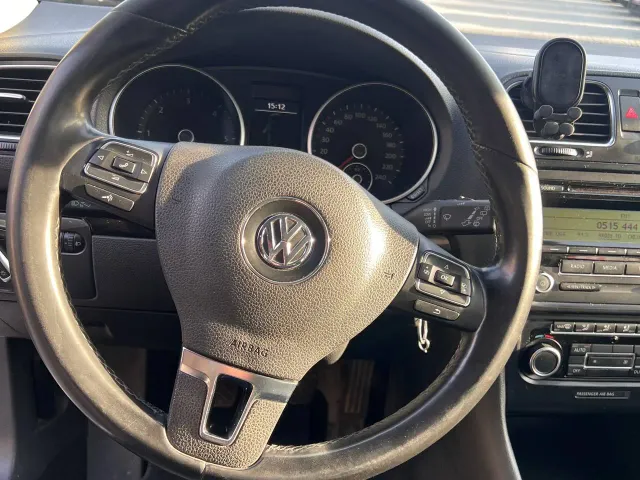 Volkswagen Golf - фото 5