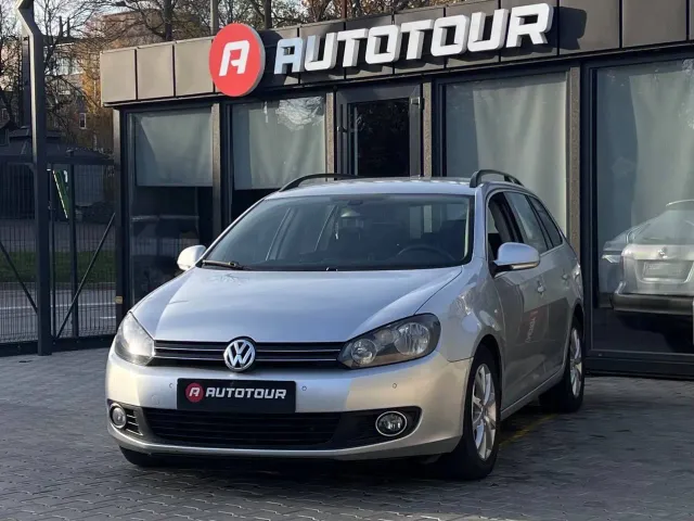 Volkswagen Golf - фото 1