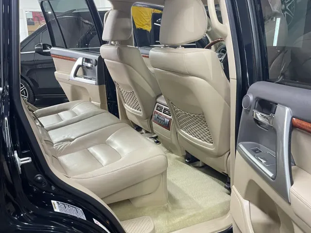 Toyota Land Cruiser - фото 4