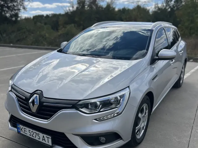 Renault Megane - фото 2