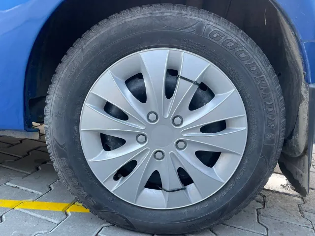 Dacia Logan - фото 5