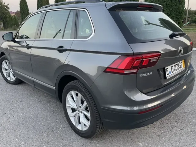 Volkswagen Tiguan - фото 3