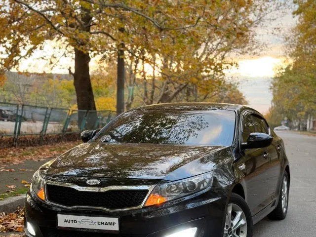 Kia K5 - фото 1