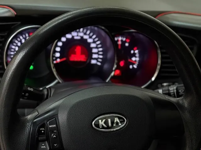 Kia K5 - фото 4