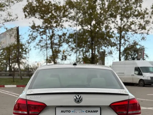 Volkswagen Passat (North America and China) - фото 3
