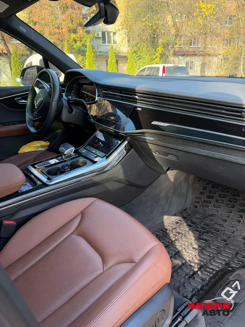 Audi Q7 - фото 18