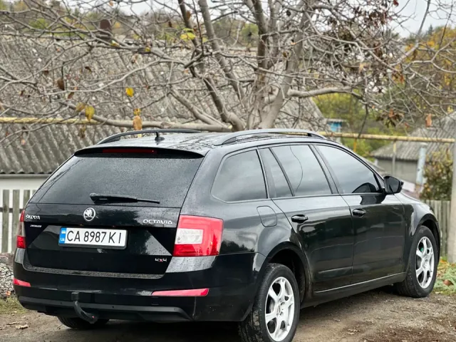 Skoda Octavia - фото 3