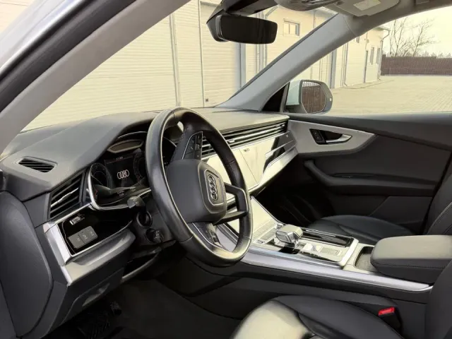 Audi Q8 - фото 5