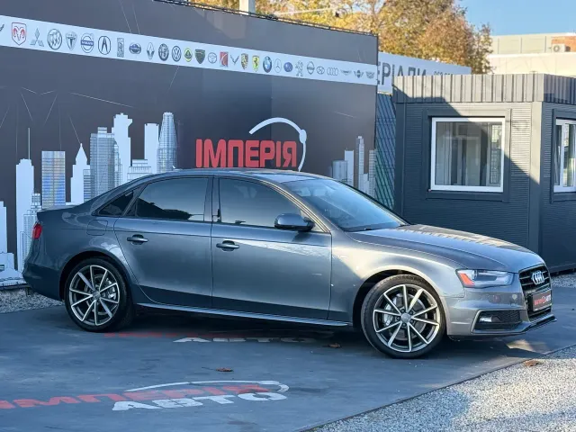 Audi A4 - фото 1