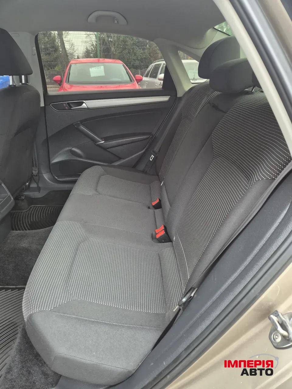 Volkswagen Passat - фото 17