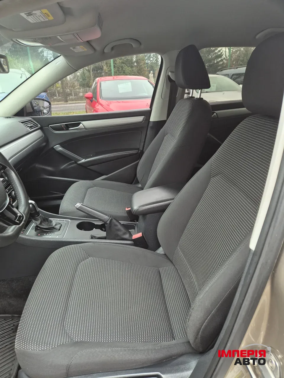 Volkswagen Passat - фото 16