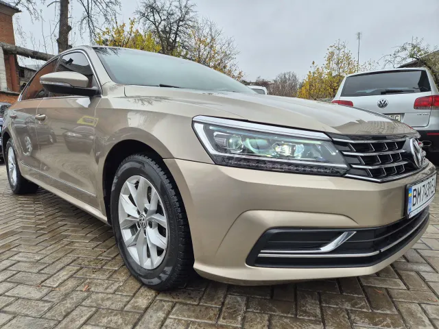 Volkswagen Passat - фото 1