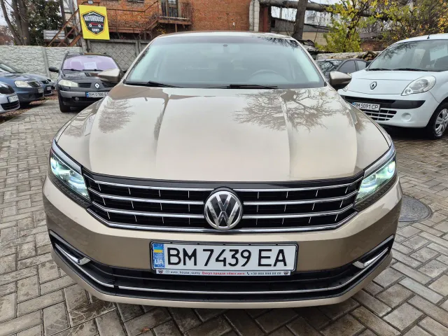 Volkswagen Passat - фото 2