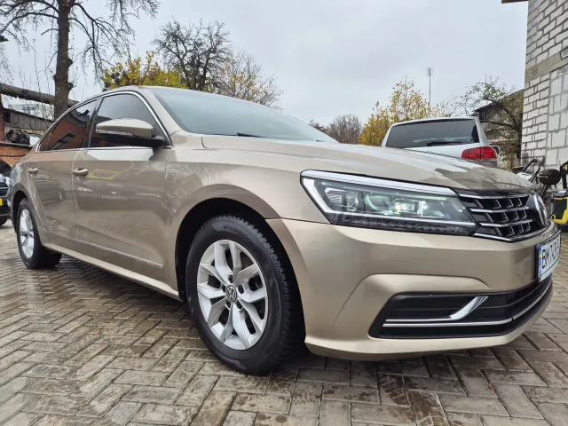 Volkswagen Passat - фото 4