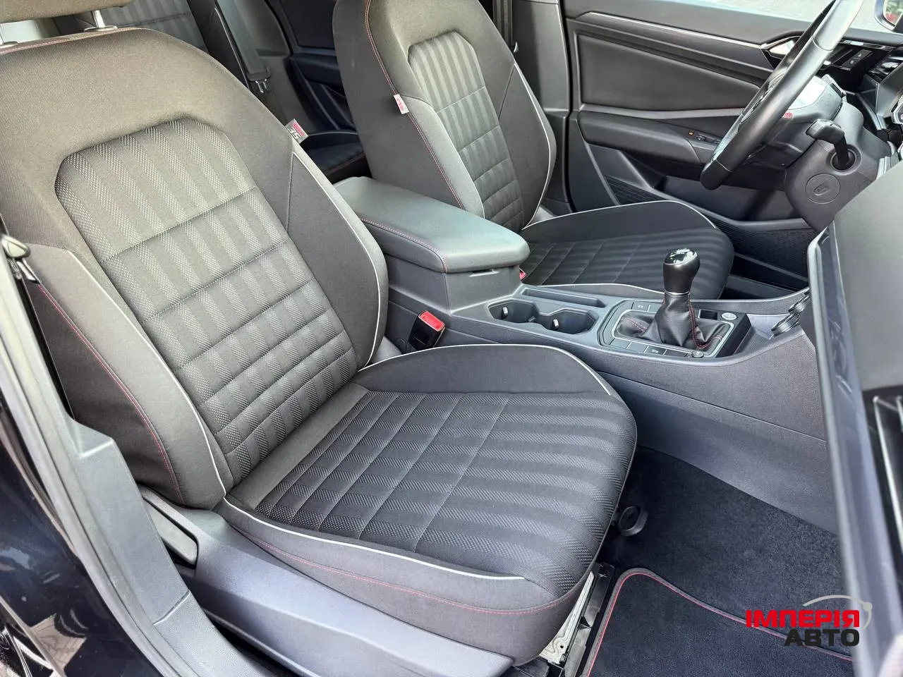 Volkswagen Jetta - фото 13