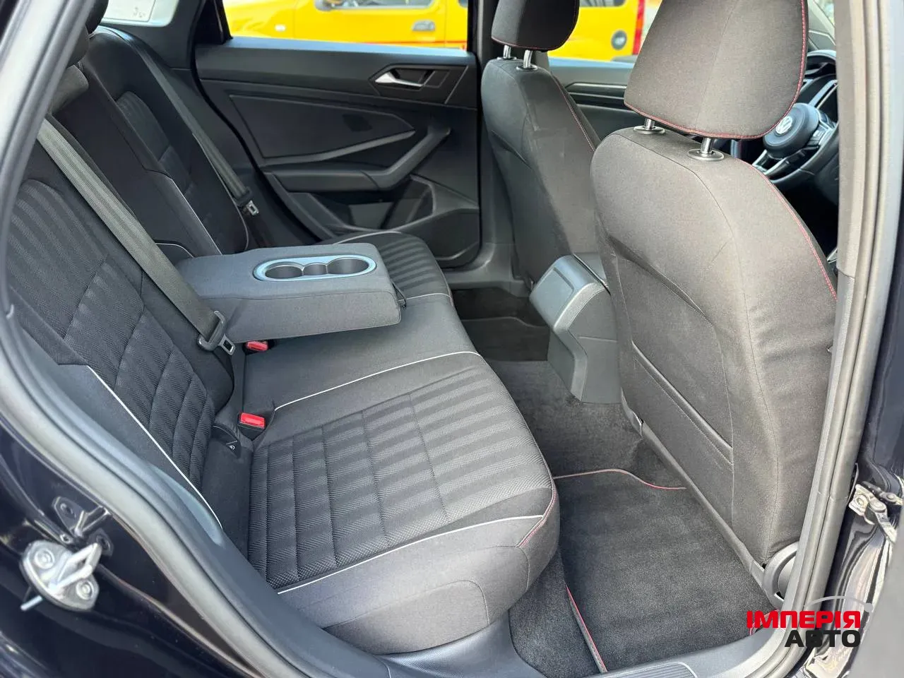 Volkswagen Jetta - фото 22