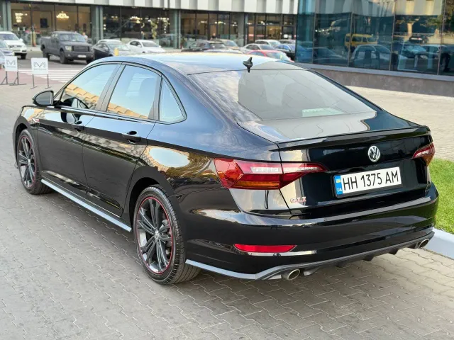 Volkswagen Jetta - фото 4