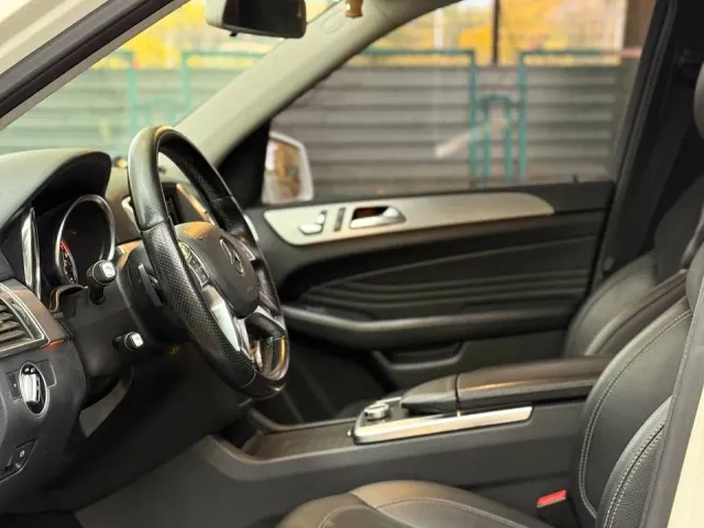 Mercedes-Benz M-Класс - фото 4