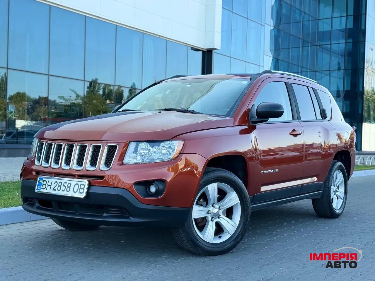 Jeep Compass - фото 1