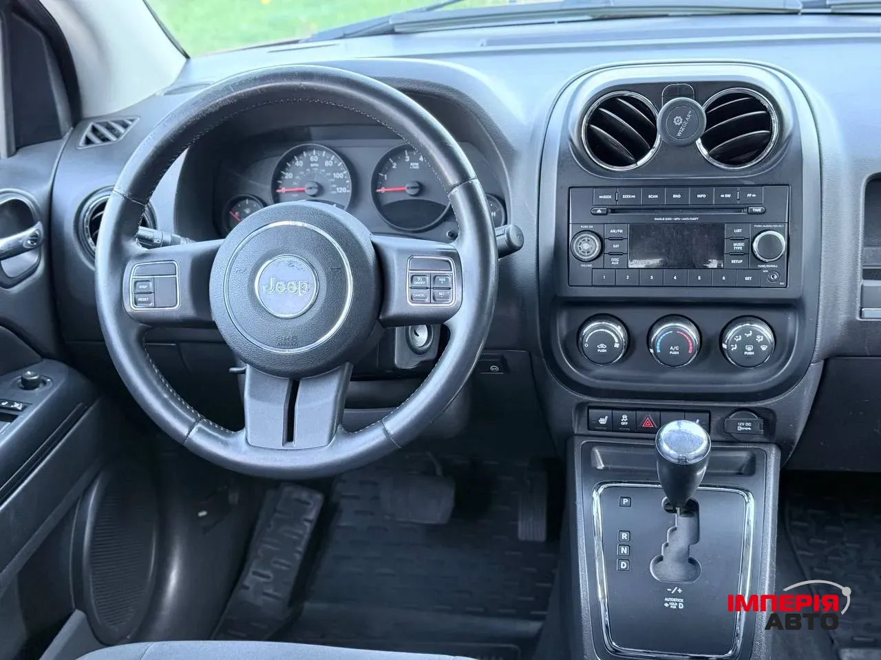 Jeep Compass - фото 12