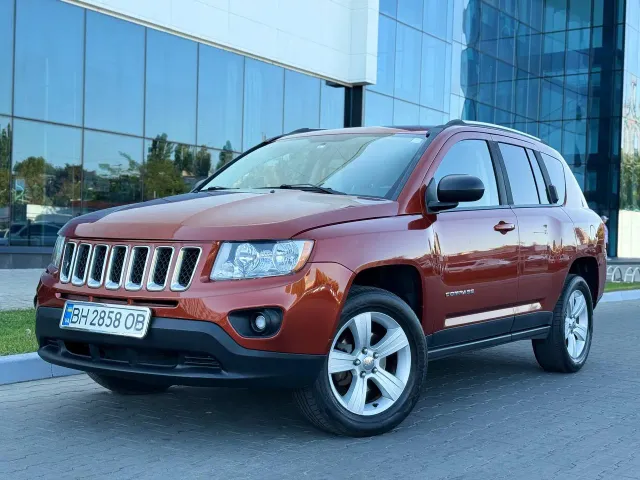 Jeep Compass - фото 1