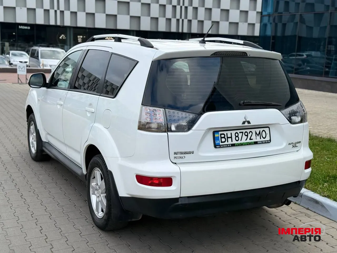 Mitsubishi Outlander - фото 4