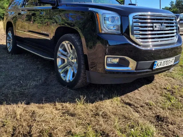 GMC Yukon - фото 3