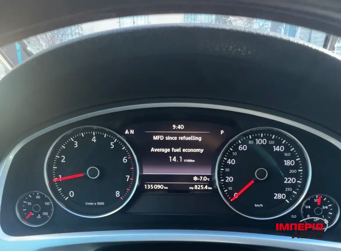 Volkswagen Touareg - фото 3