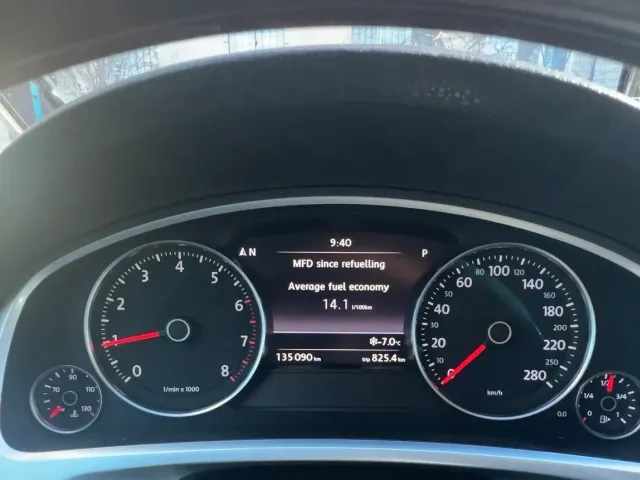 Volkswagen Touareg - фото 3