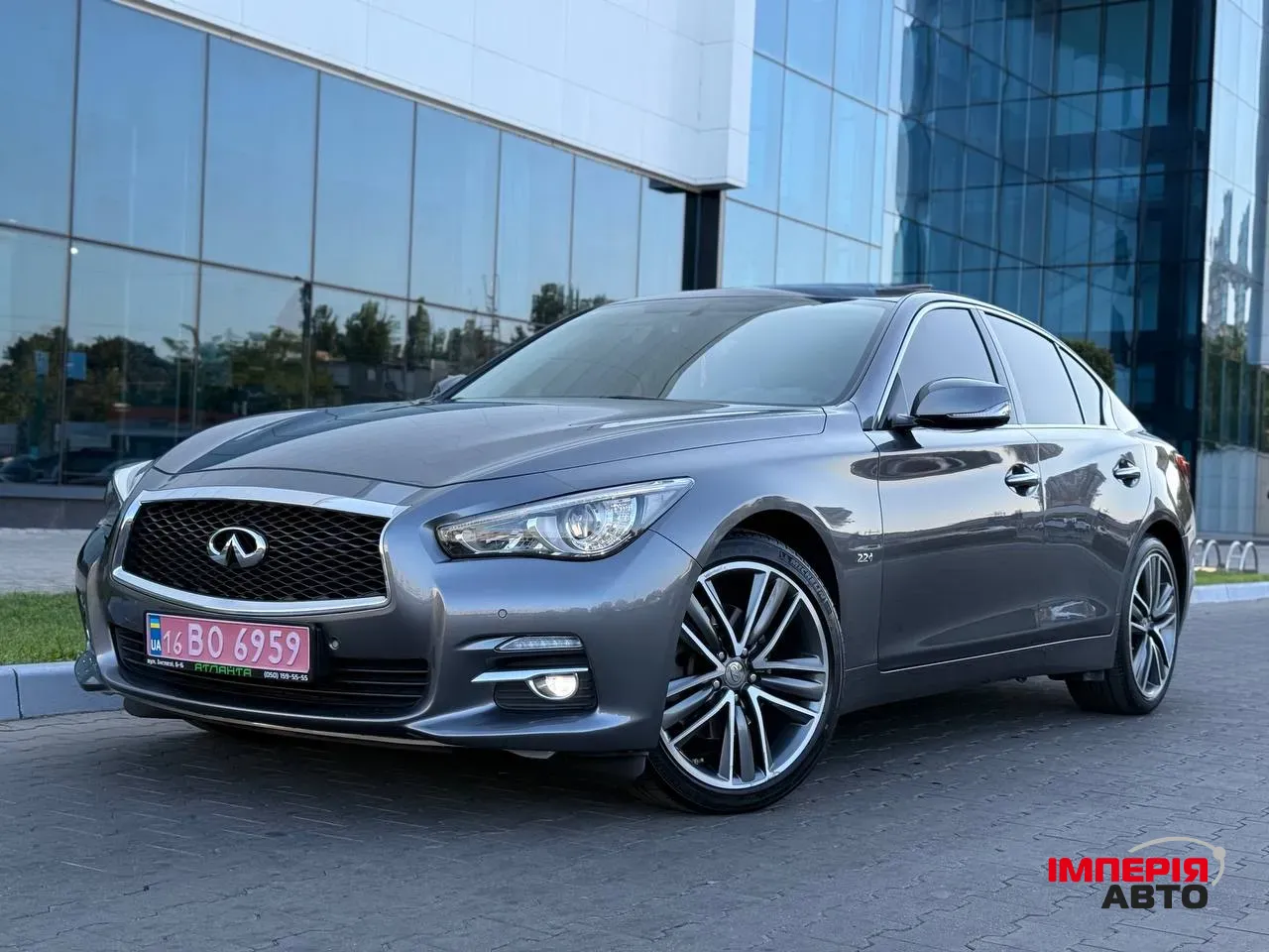 Infiniti Q50 - фото 1