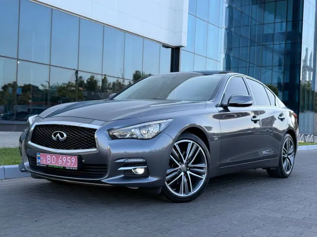 Infiniti Q50 - фото 1