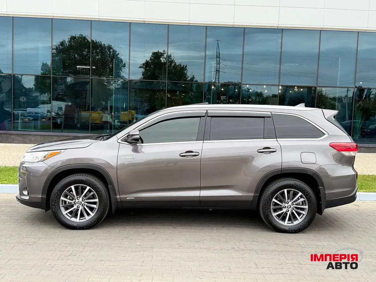 Toyota Highlander - фото 3