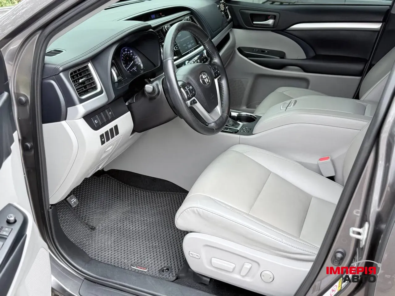 Toyota Highlander - фото 11